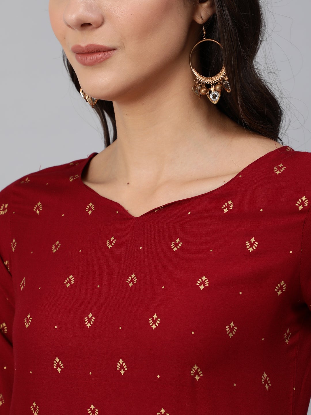 Women Maroon & Gold Printed Straight Kurta With Three Quarter sleeves | NOZ2TOZ - Made In INDIA.