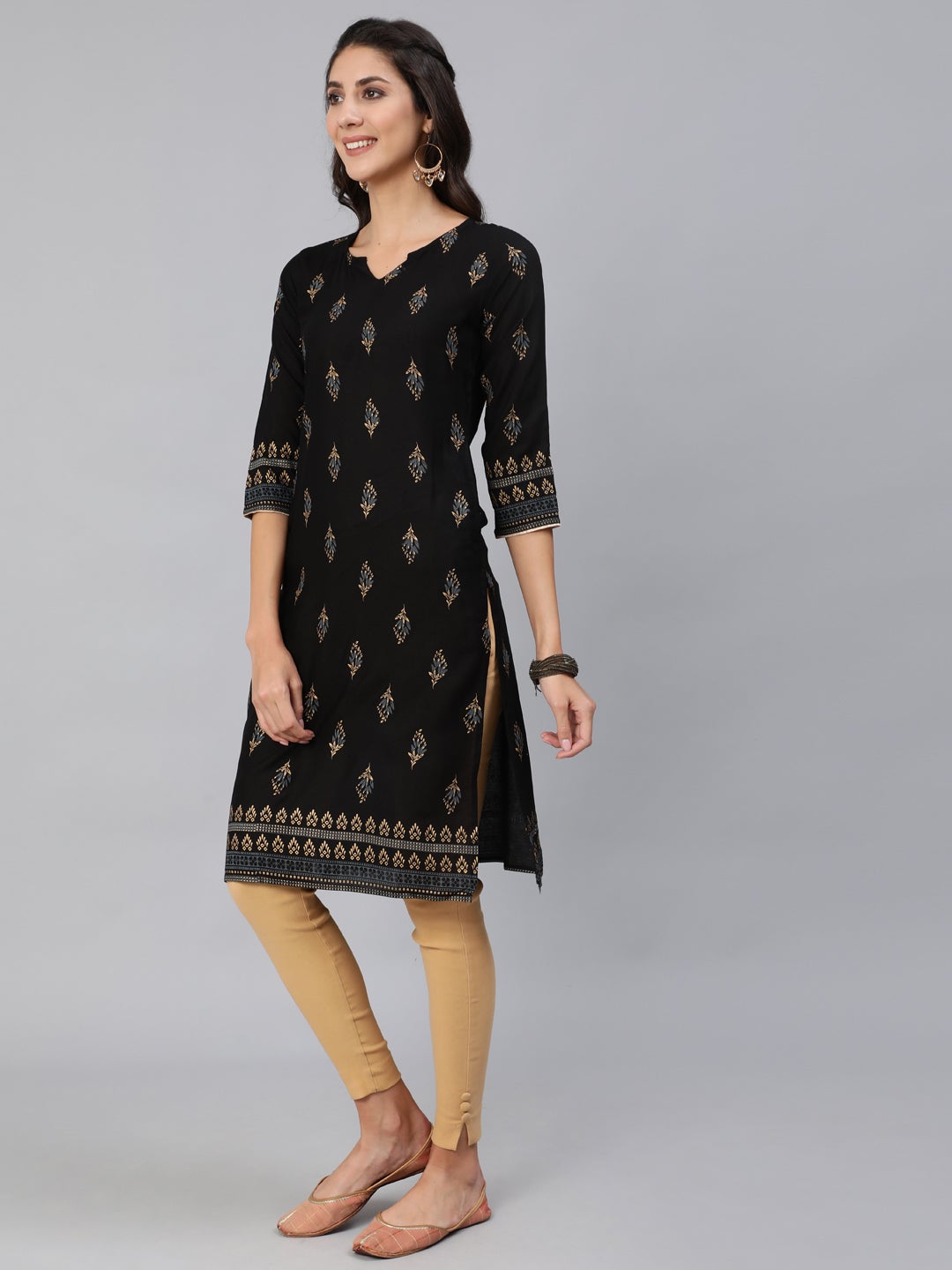 Women Black & Gold Printed Straight Kurta With Three Quarter Sleeves | NOZ2TOZ - Made In INDIA.