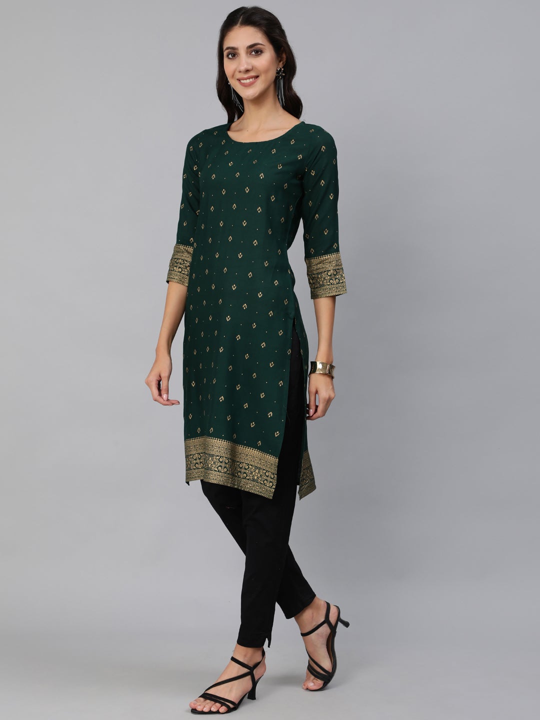 Women Green & Gold Printed Straight Kurta With Three Quarter sleeves | NOZ2TOZ - Made In INDIA.