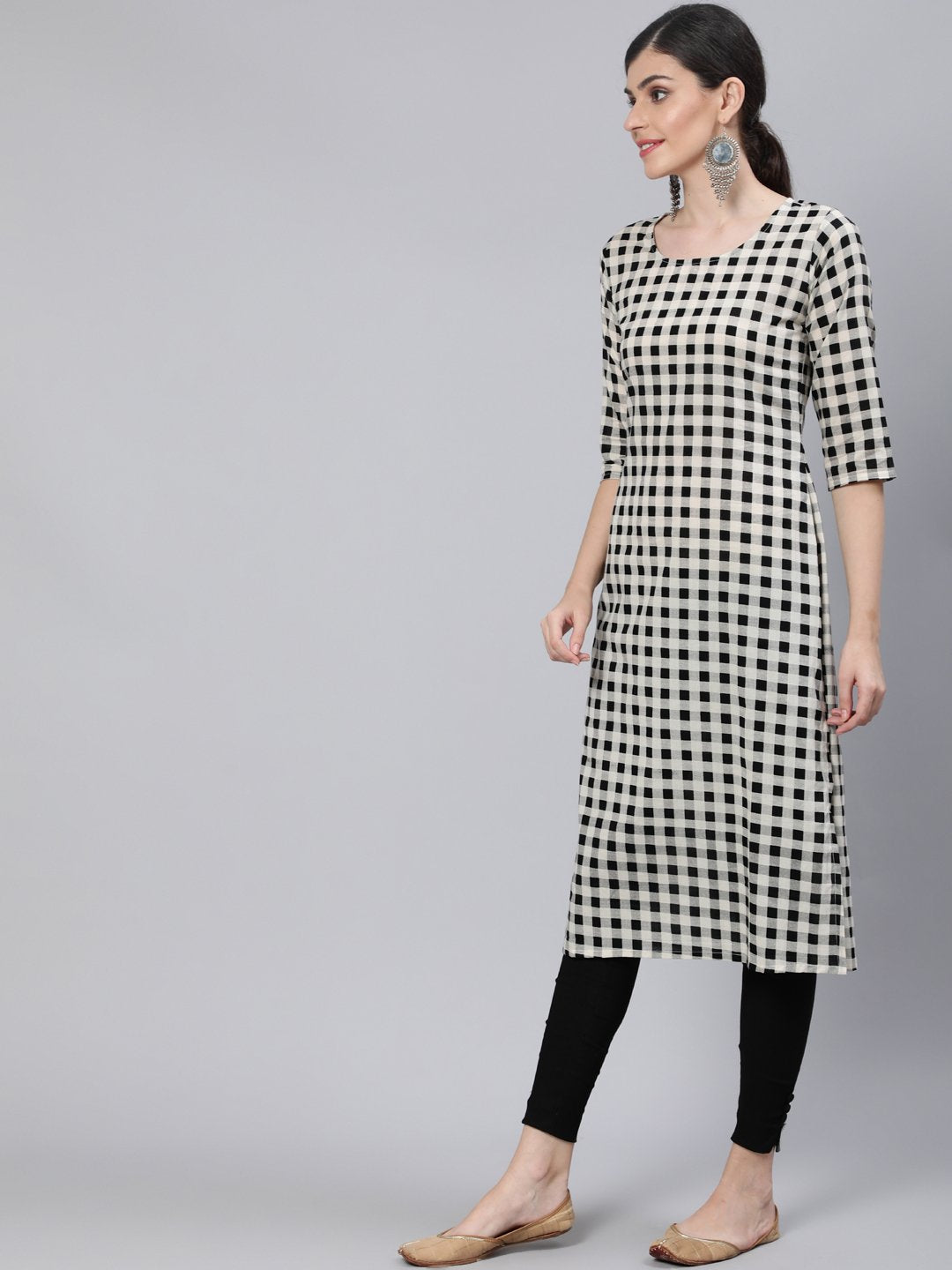 Women Black & White Checked  Straight Kurta With Three Quarter Sleeves | NOZ2TOZ - Made In INDIA.