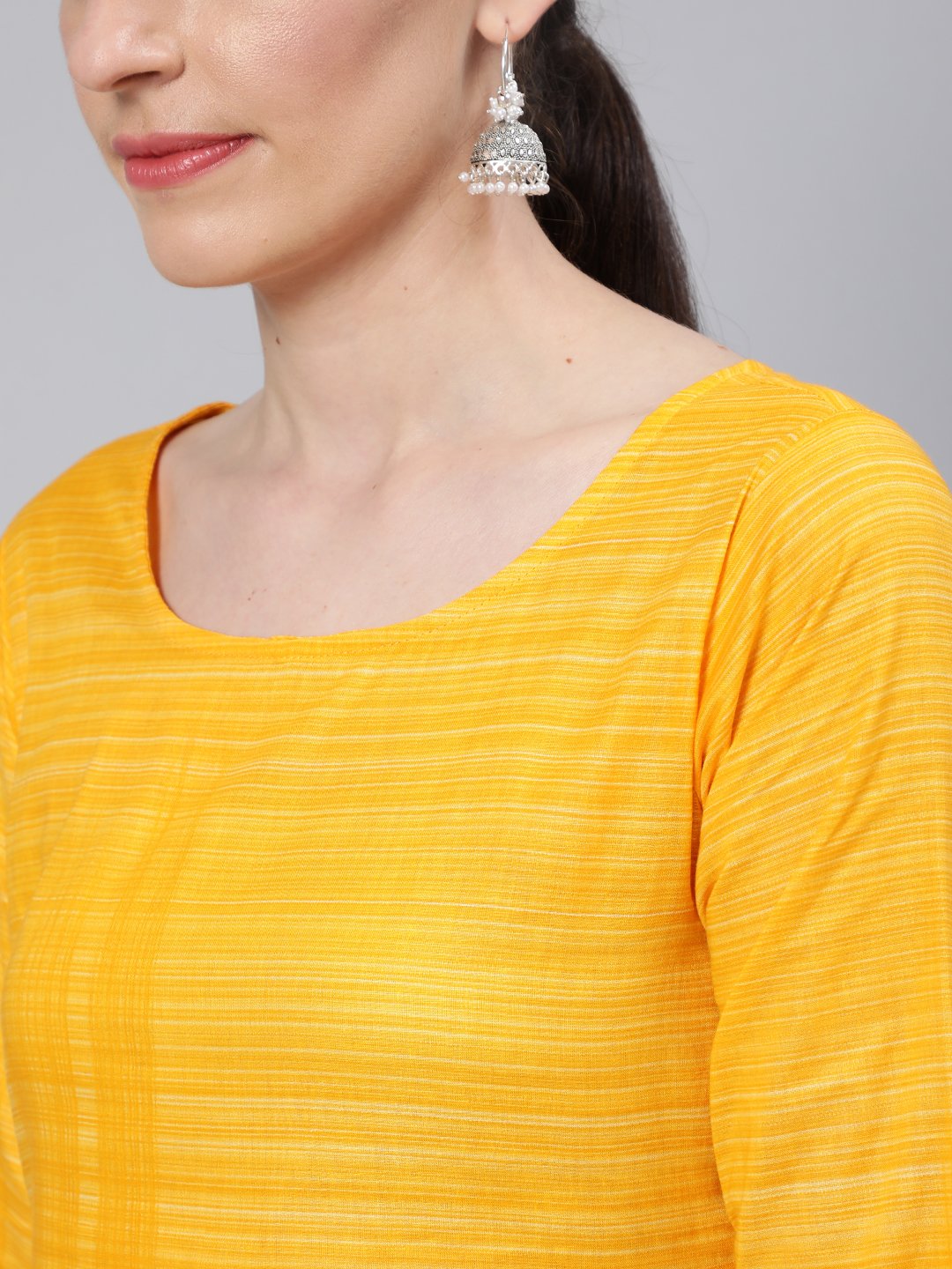 Women Yellow Straight Kurta With Three Quarter Sleeves | NOZ2TOZ - Made In INDIA.