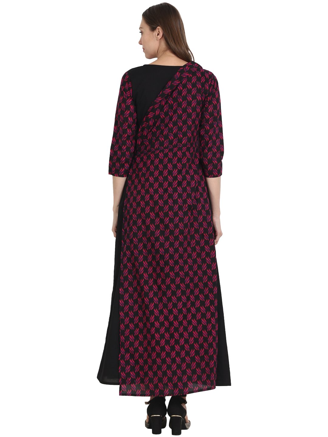 Women Printed Black Three-Quarter Sleeves Round Neck Cotton A-Line Kurta | NOZ2TOZ - Made In INDIA.