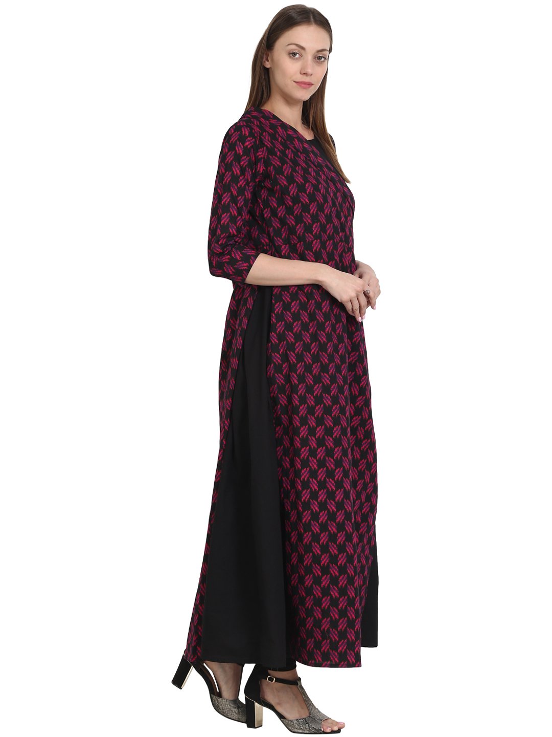 Women Printed Black Three-Quarter Sleeves Round Neck Cotton A-Line Kurta | NOZ2TOZ - Made In INDIA.