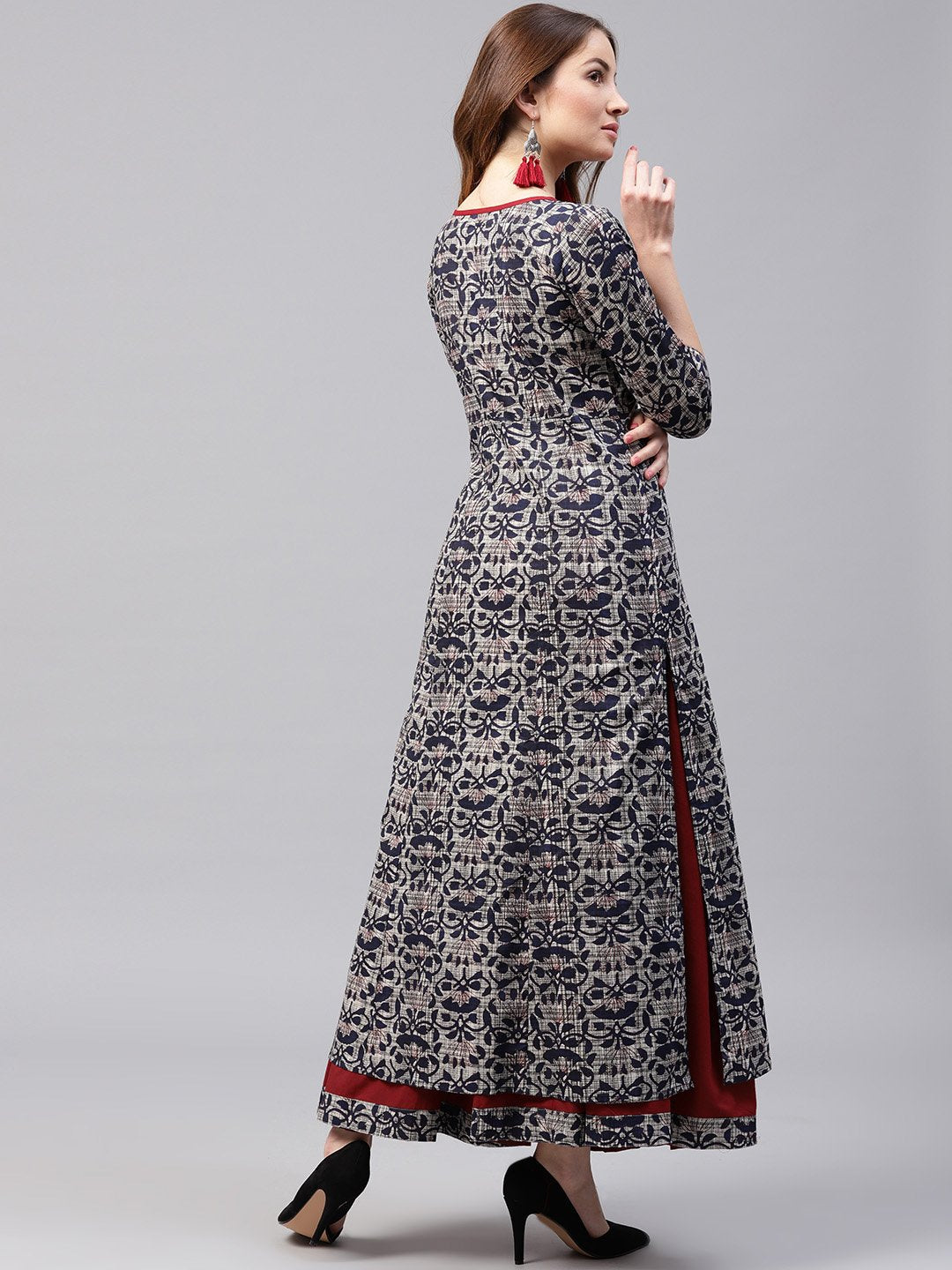 Blue printed 3/4th sleeve cotton kurta with red flared skirt | NOZ2TOZ - Made In INDIA.