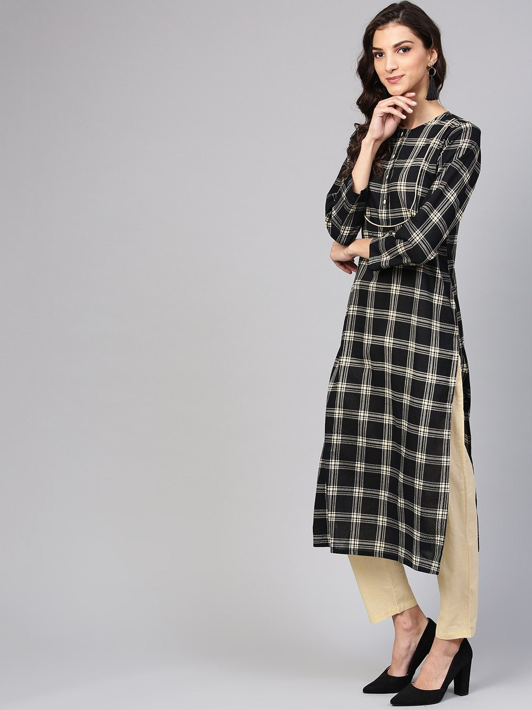 Black & Cream Checked Kurta set with Solid Cream pants | NOZ2TOZ - Made In INDIA.