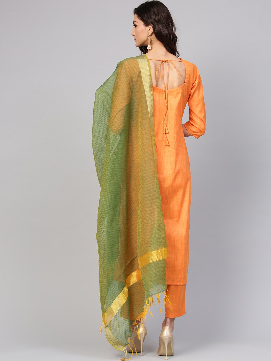 Light  Orange Kurta Set with Pants & green contrasting Dupatta | NOZ2TOZ - Made In INDIA.