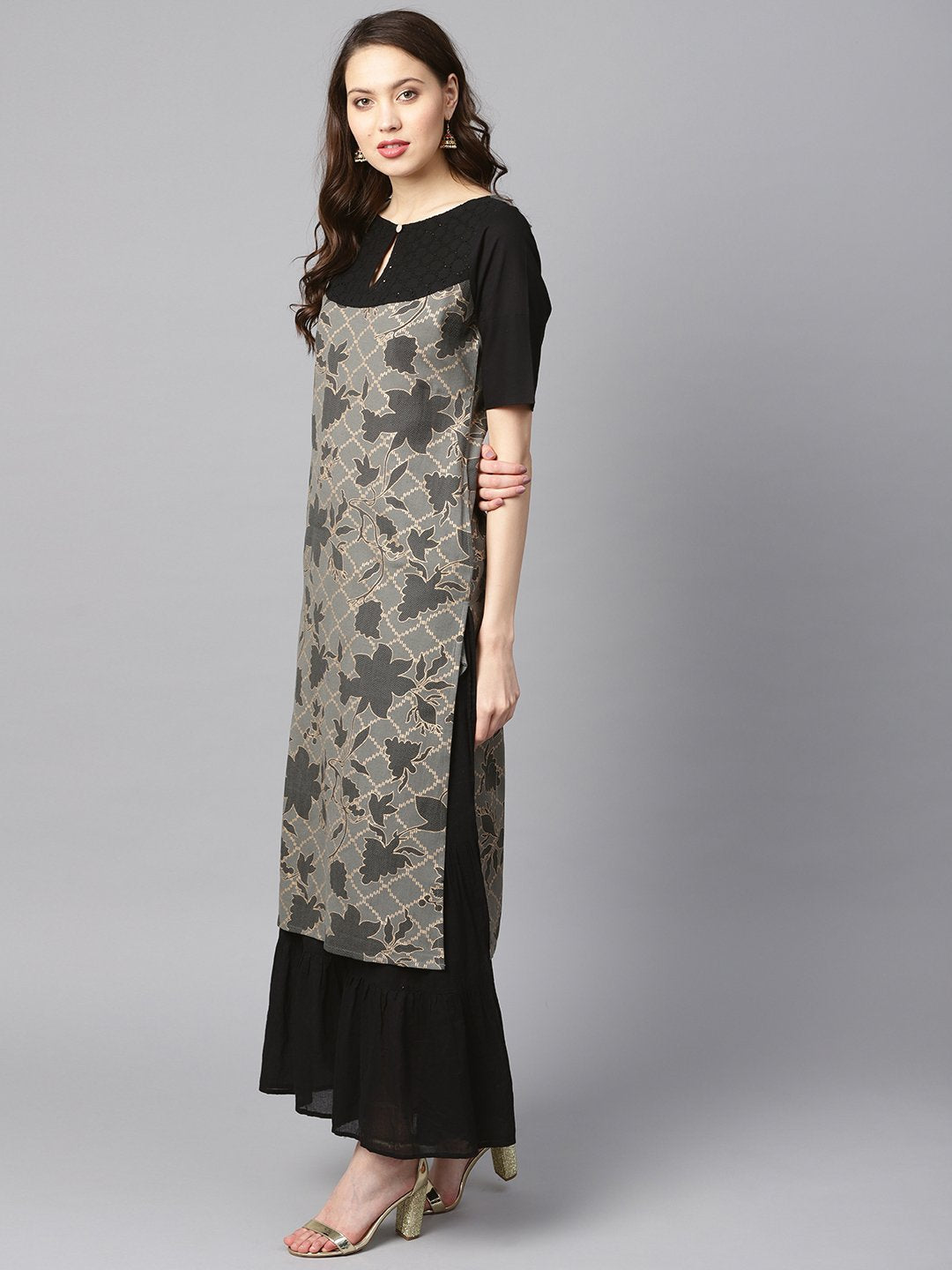 Grey and gold floral printed keyhole neck kurta with schiffli at yoke. | NOZ2TOZ - Made In INDIA.