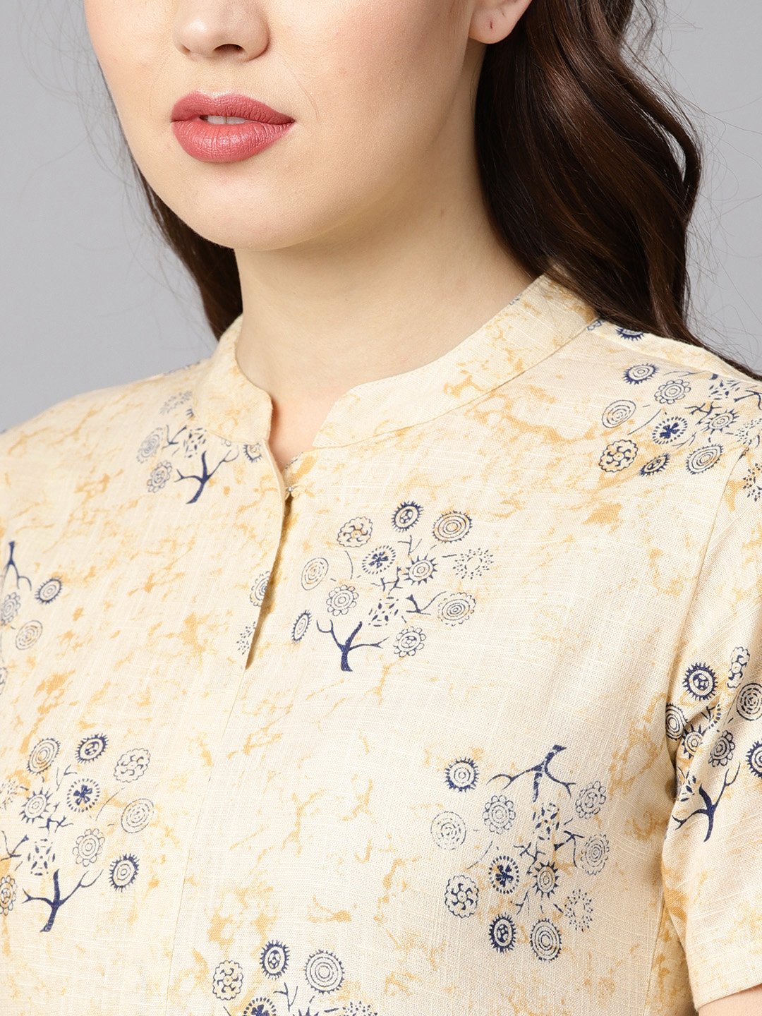 Cream printed chinese collar with placket opening half sleeves straight kurta | NOZ2TOZ - Made In INDIA.