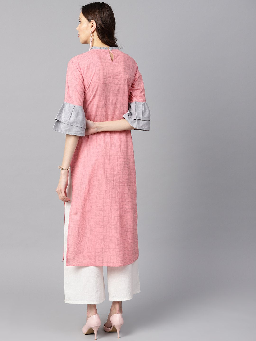 Light Pink Kurta with Pleated Neckline with Flared Sleeves | NOZ2TOZ - Made In INDIA.