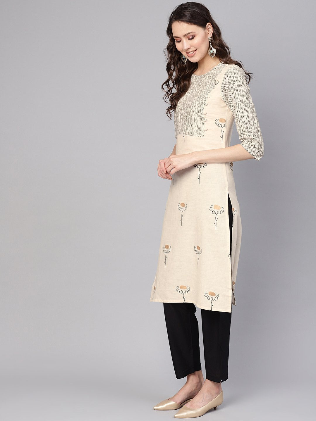 Women Off-White & Black Printed Kurta with Trousers | NOZ2TOZ - Made In INDIA.