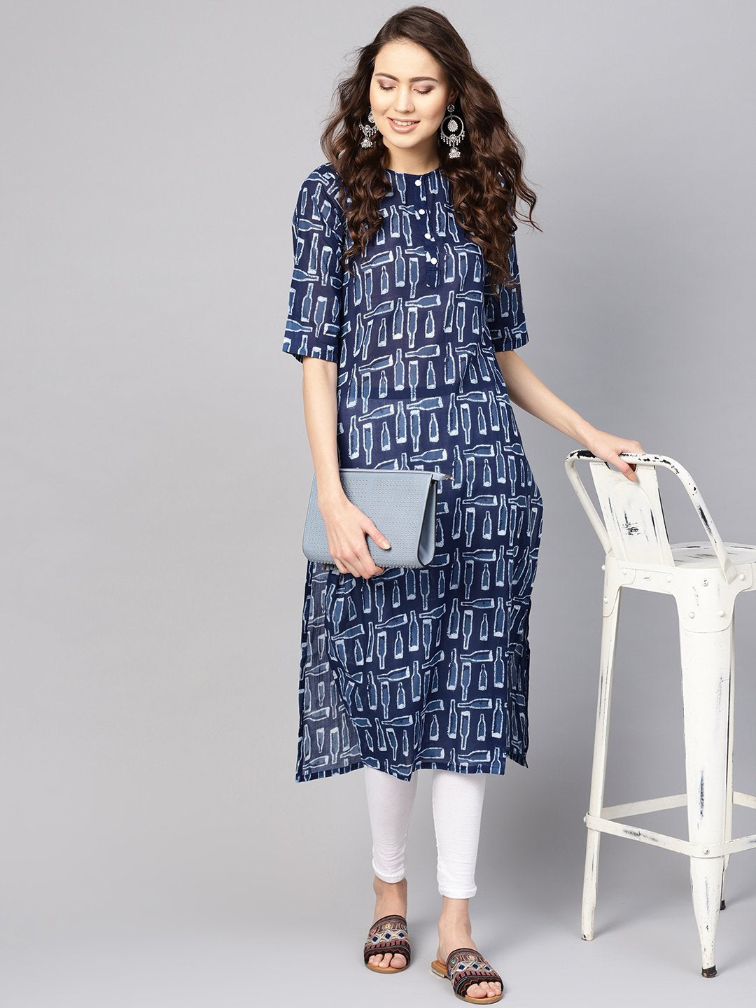 Women Blue & White Printed Straight Kurta | NOZ2TOZ - Made In INDIA.