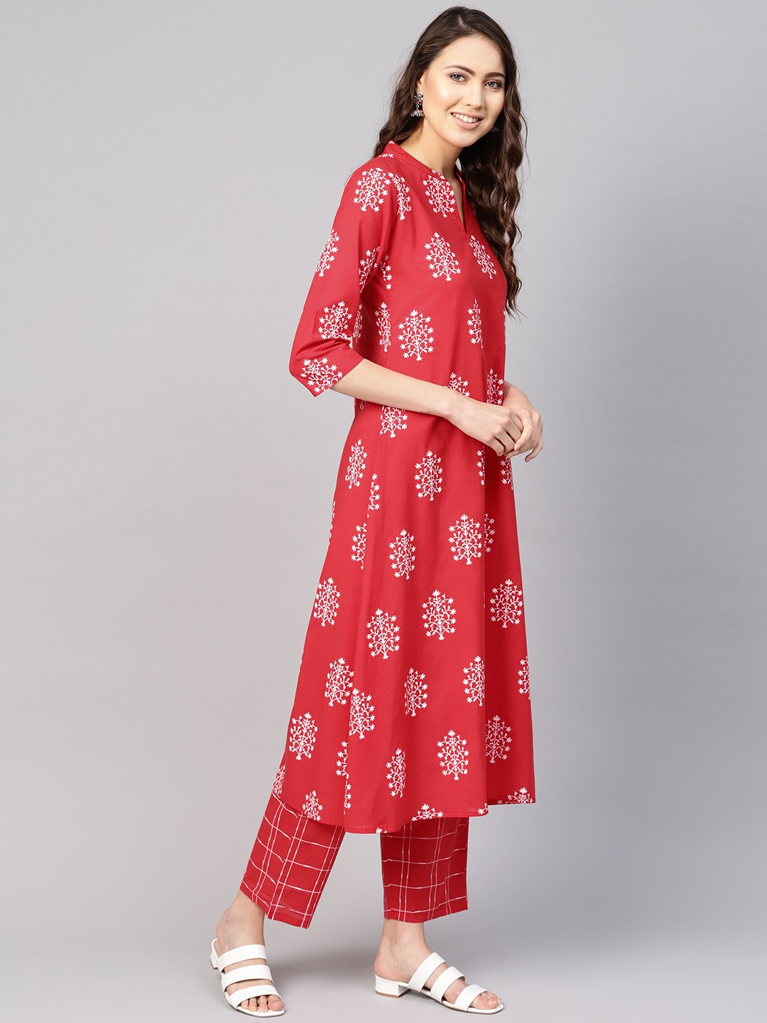 Women Red & White Printed Kurta with Trousers | NOZ2TOZ - Made In INDIA.