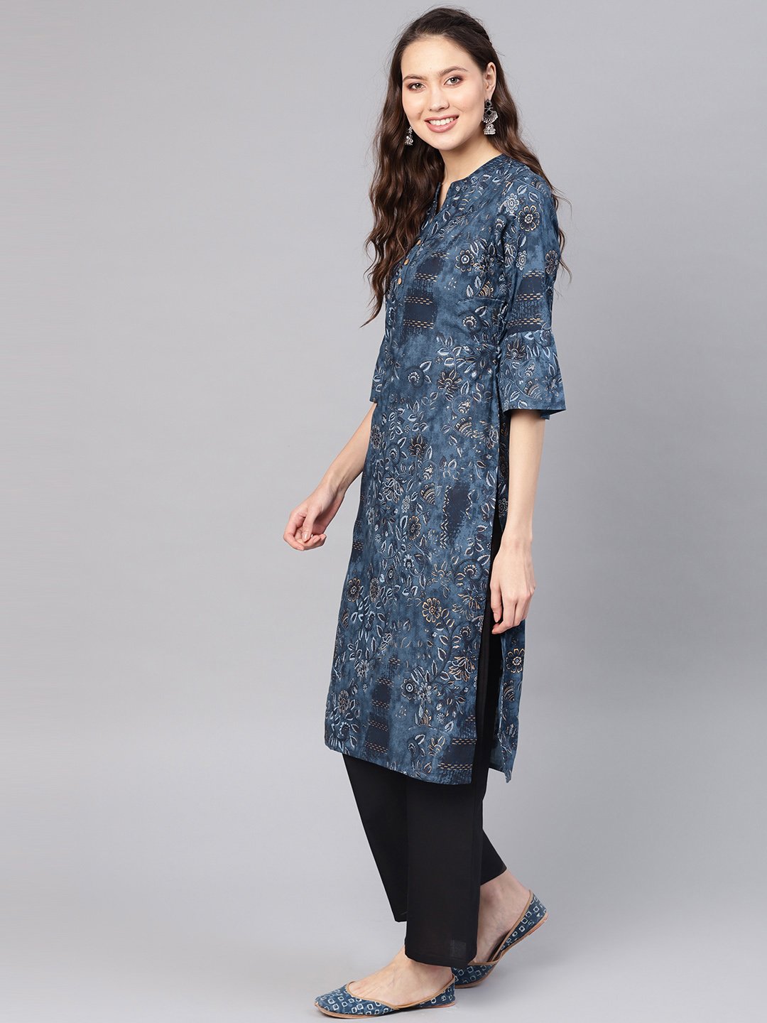 Women Navy Blue & Golden Printed Straight Kurta | NOZ2TOZ - Made In INDIA.