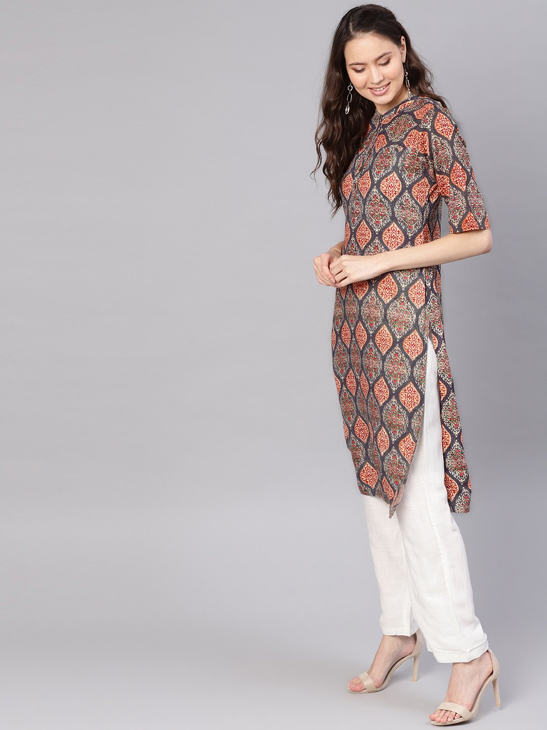 Women Grey & White Printed Kurta with Palazzos | NOZ2TOZ - Made In INDIA.