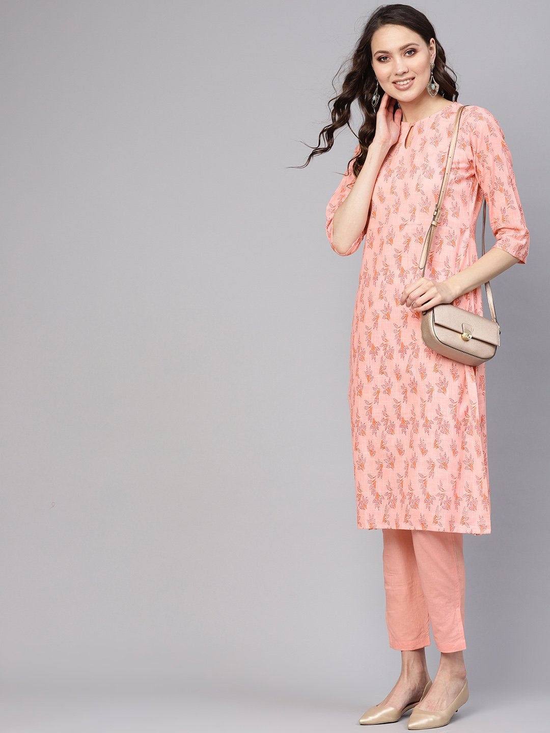 Women Peach-Coloured Printed Kurta with Trousers | NOZ2TOZ - Made In INDIA.