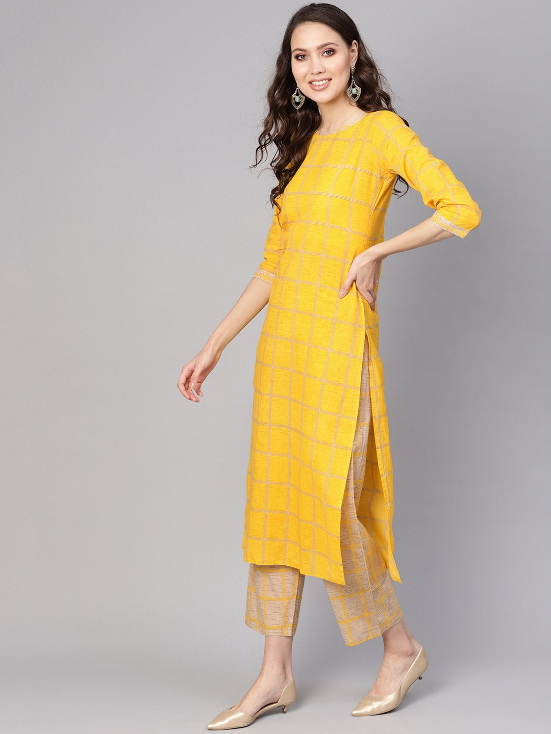 Women Yellow & Beige Checked Kurta with Trousers | NOZ2TOZ - Made In INDIA.