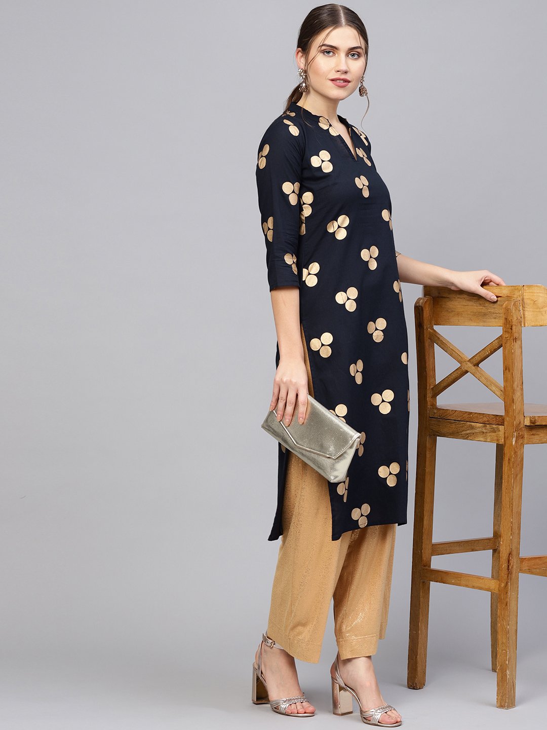 Women Navy Blue & Golden Printed Straight Kurta | NOZ2TOZ - Made In INDIA.