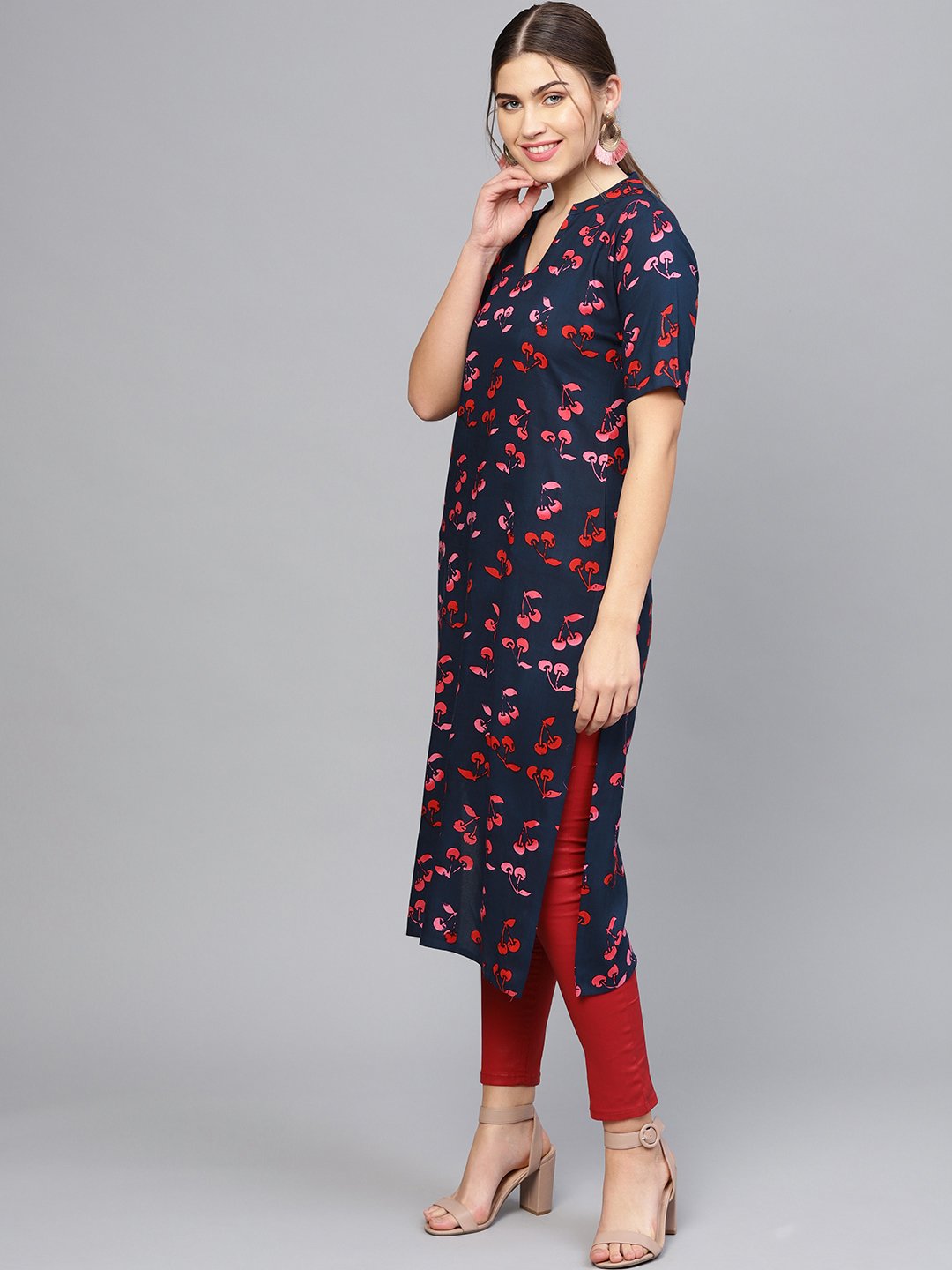 Women Navy Blue & Pink Printed Straight Kurta | NOZ2TOZ - Made In INDIA.