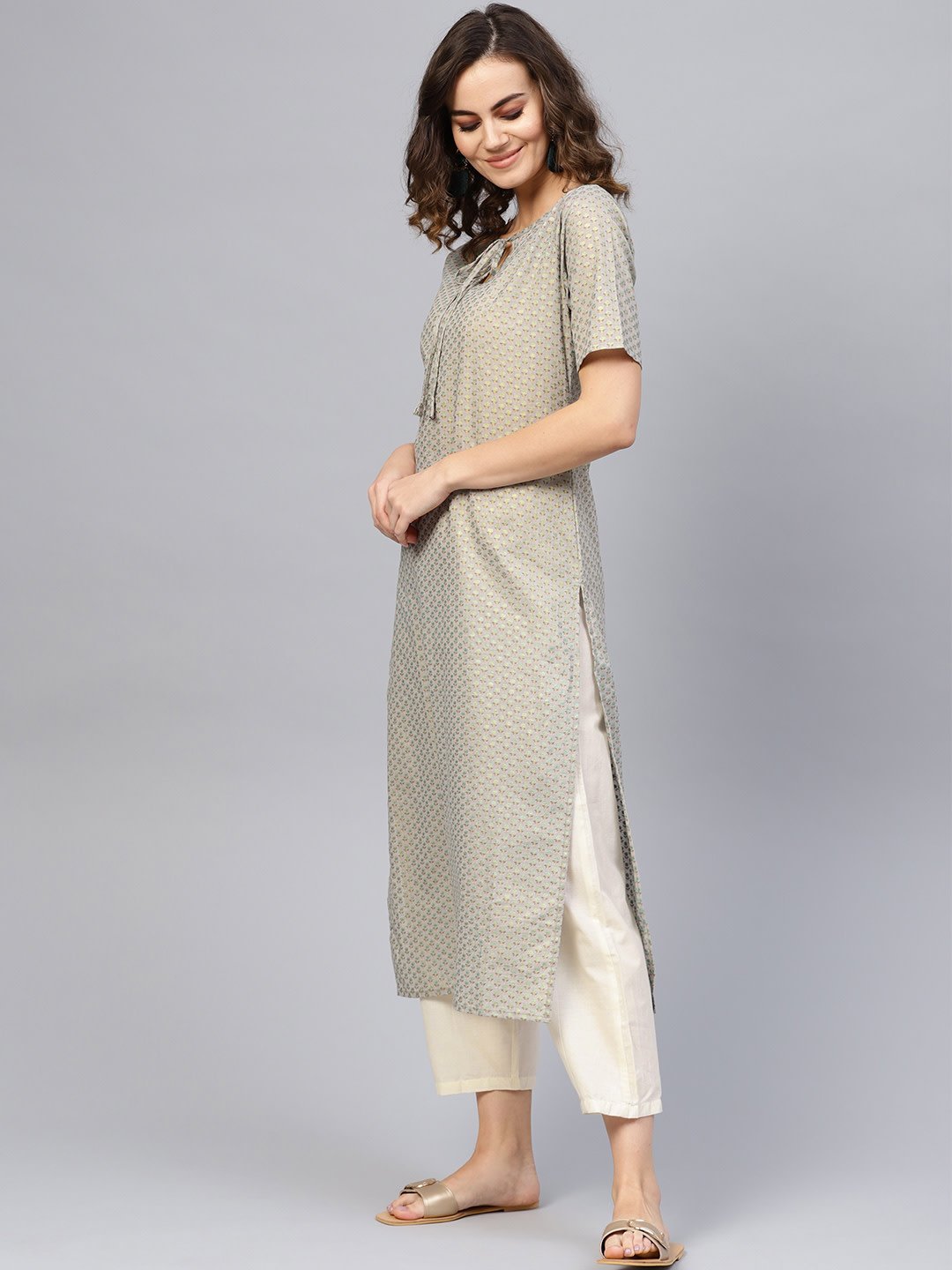 Women Grey Short Sleeves Keyhole Neck Straight Pure Cotton Kurta and Trousers Set | NOZ2TOZ - Made In INDIA.