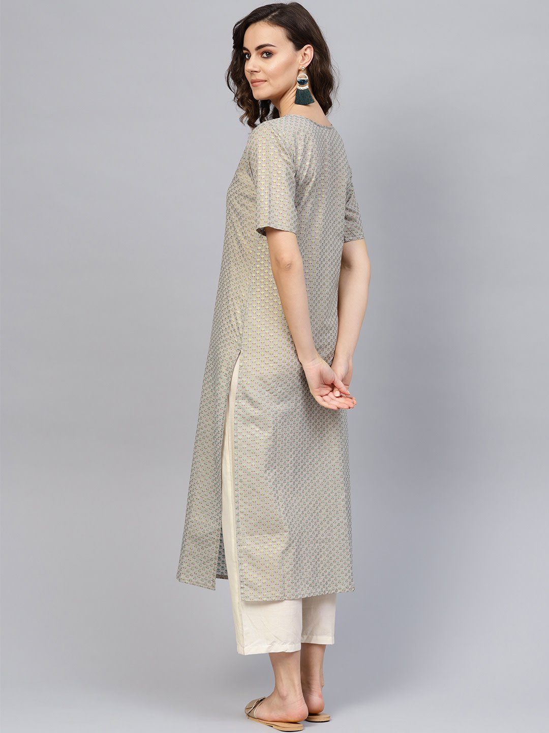 Women Grey Short Sleeves Keyhole Neck Straight Pure Cotton Kurta and Trousers Set | NOZ2TOZ - Made In INDIA.