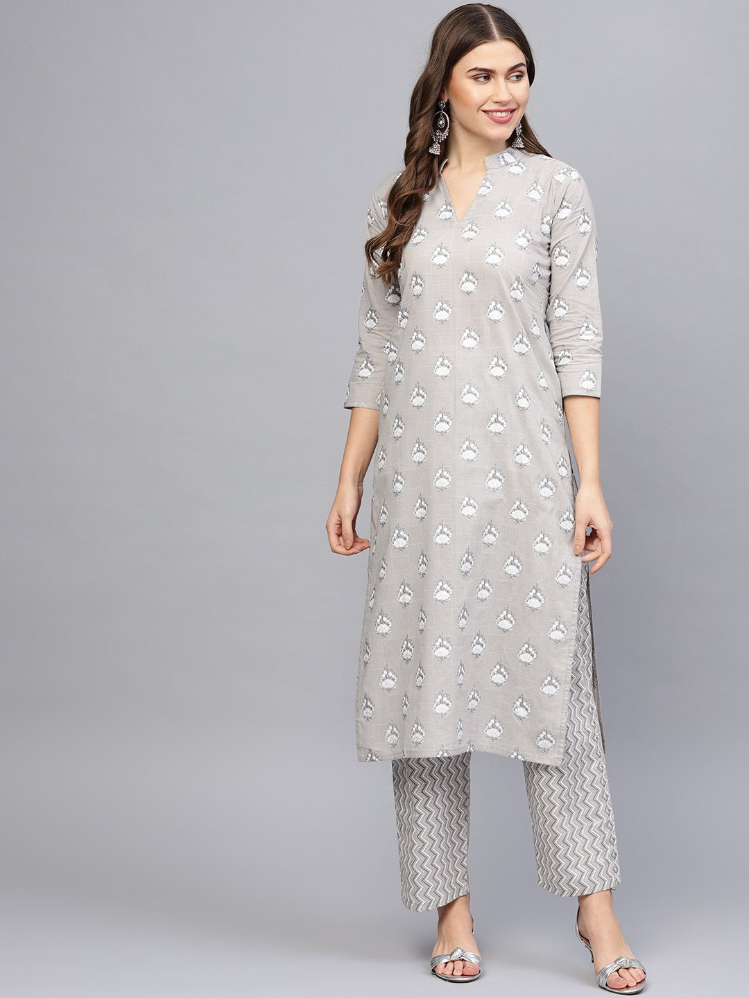 Women Grey & Off-White Printed Kurta with Trousers | NOZ2TOZ - Made In INDIA.