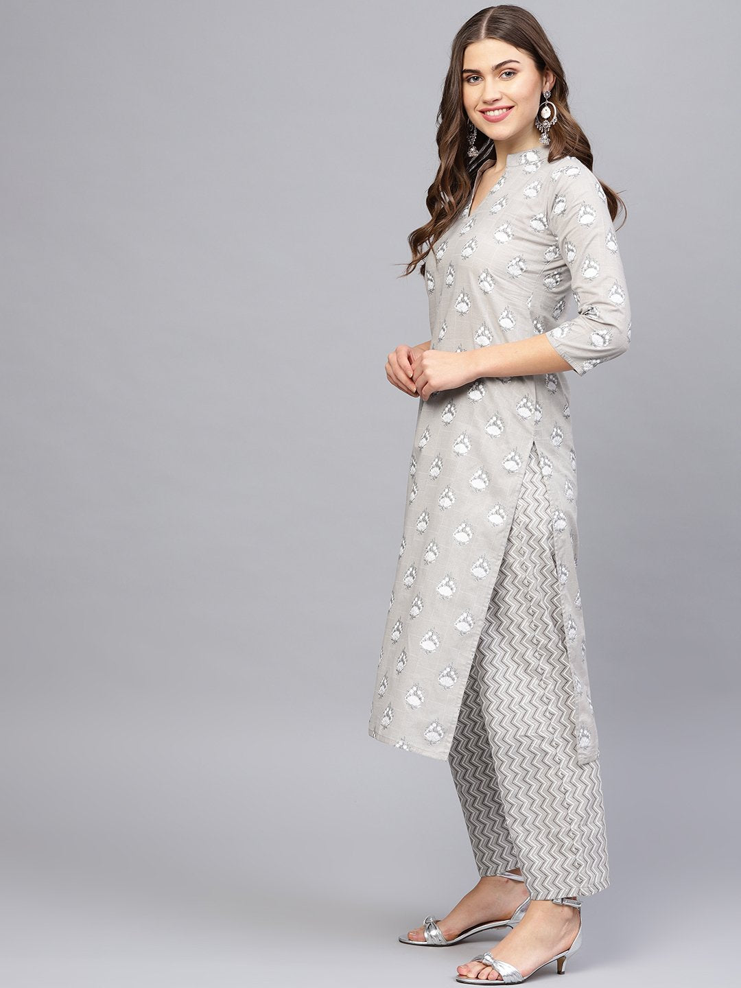 Women Grey & Off-White Printed Kurta with Trousers | NOZ2TOZ - Made In INDIA.