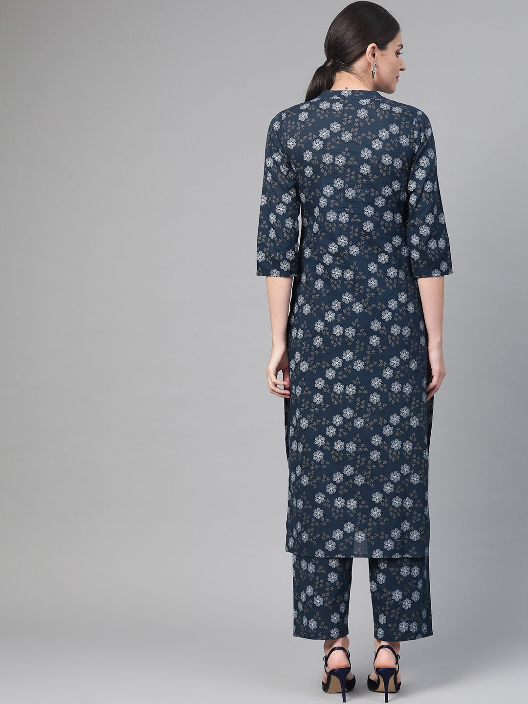 Women Navy Blue & Blue Straight Floral Printed Kurta And Trousers Set | NOZ2TOZ - Made In INDIA.