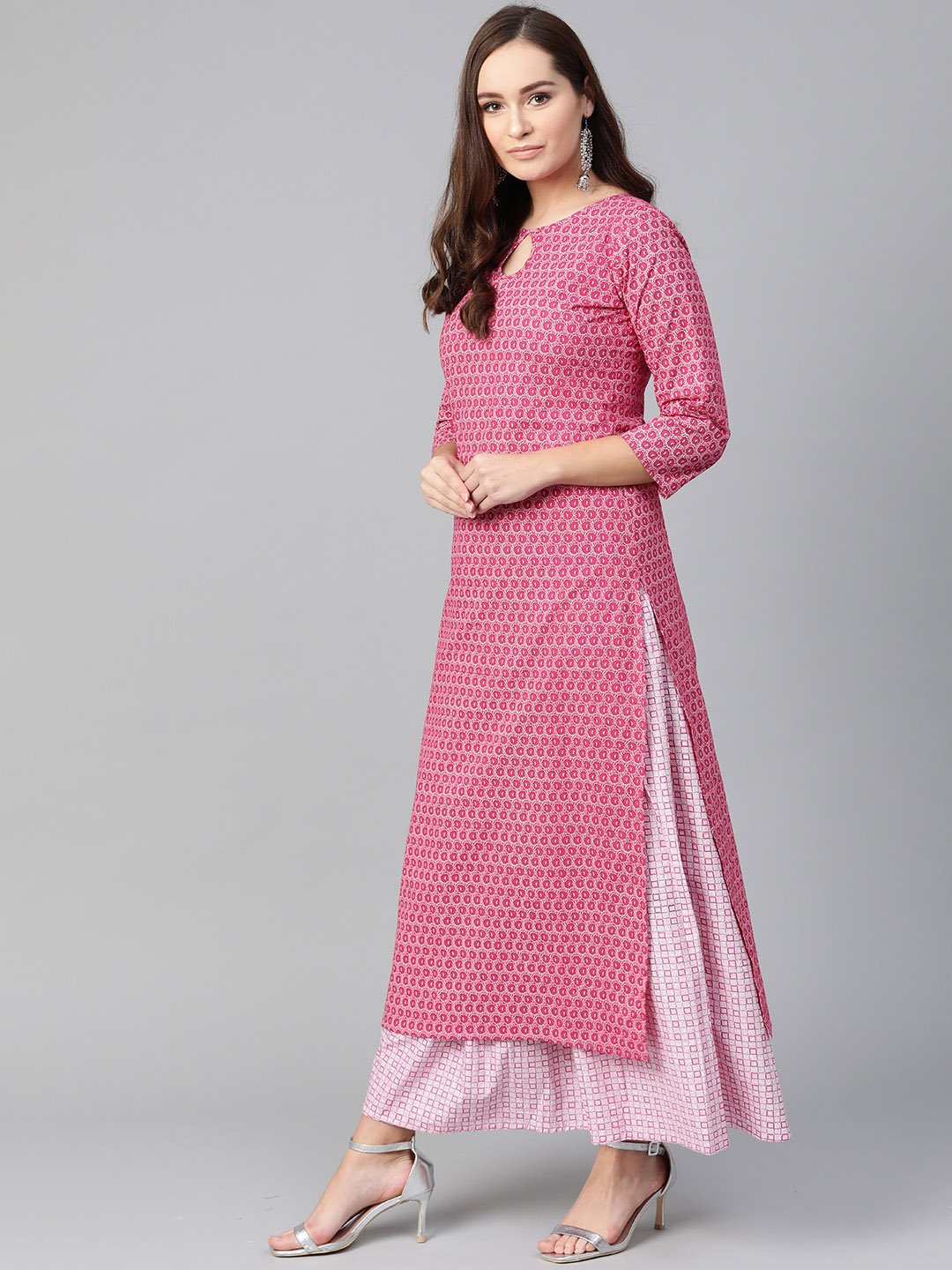 Women Pink & White Straight Floral Printed Kurta And Skirt Set | NOZ2TOZ - Made In INDIA.