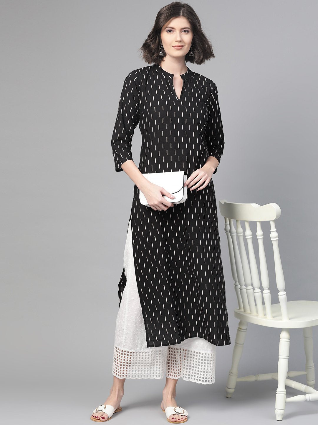 Adults-Women Black & White Cotton Straight Abstract Printed Kurta | NOZ2TOZ - Made In INDIA.