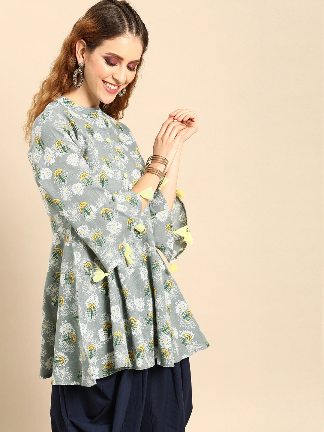 Women Grey  Printed Flared Floral Knitted Pure Cotton Kurti | NOZ2TOZ - Made In INDIA.