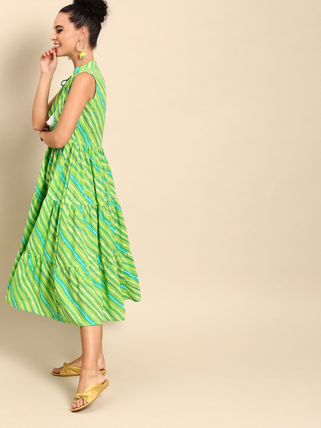 Women Green Calf Length Sleeveless A-Line Leheriya Striped Cotton Kurta | NOZ2TOZ - Made In INDIA.