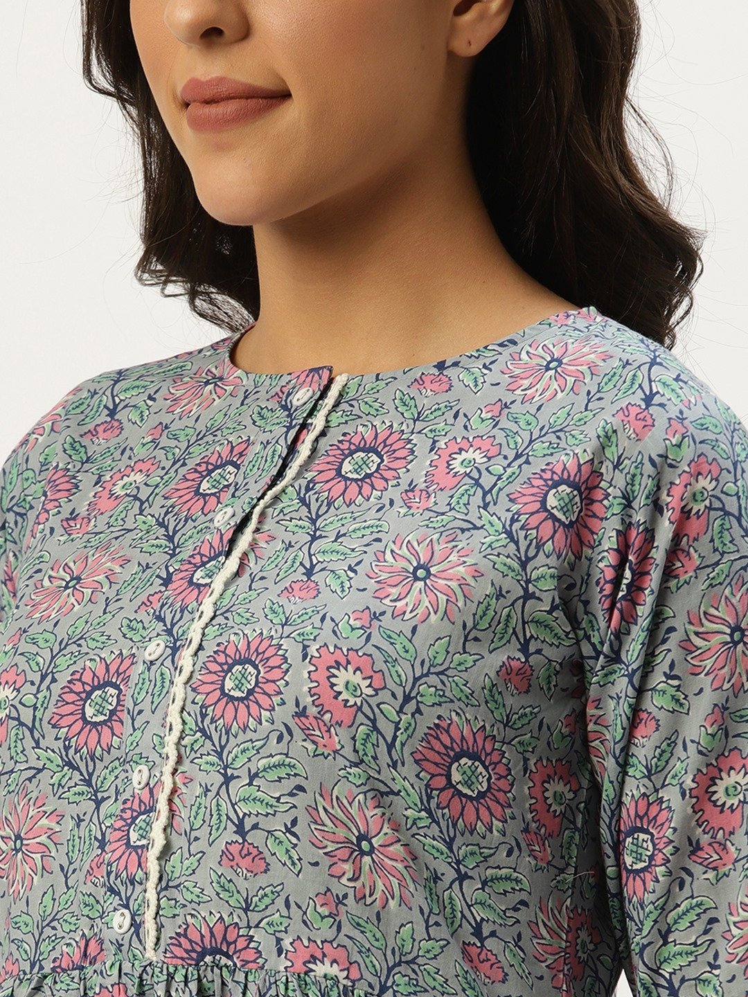 Women Grey Printed Tunic With Three Quarter Sleeves | NOZ2TOZ - Made In INDIA.