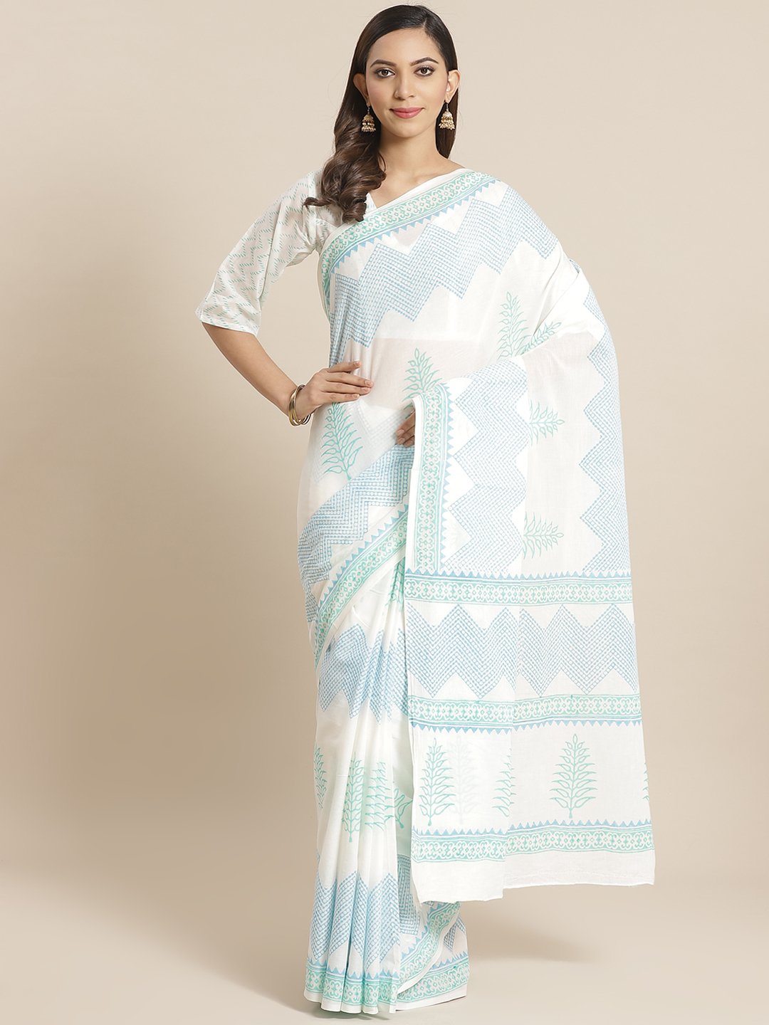 Women white and blue Zig-Zag print Saree with atteched blouse piece | NOZ2TOZ - Made In INDIA.