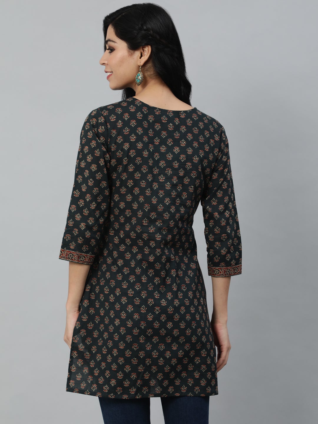 Women Green Printed Tunic With Three Quarter Sleeves | NOZ2TOZ - Made In INDIA.