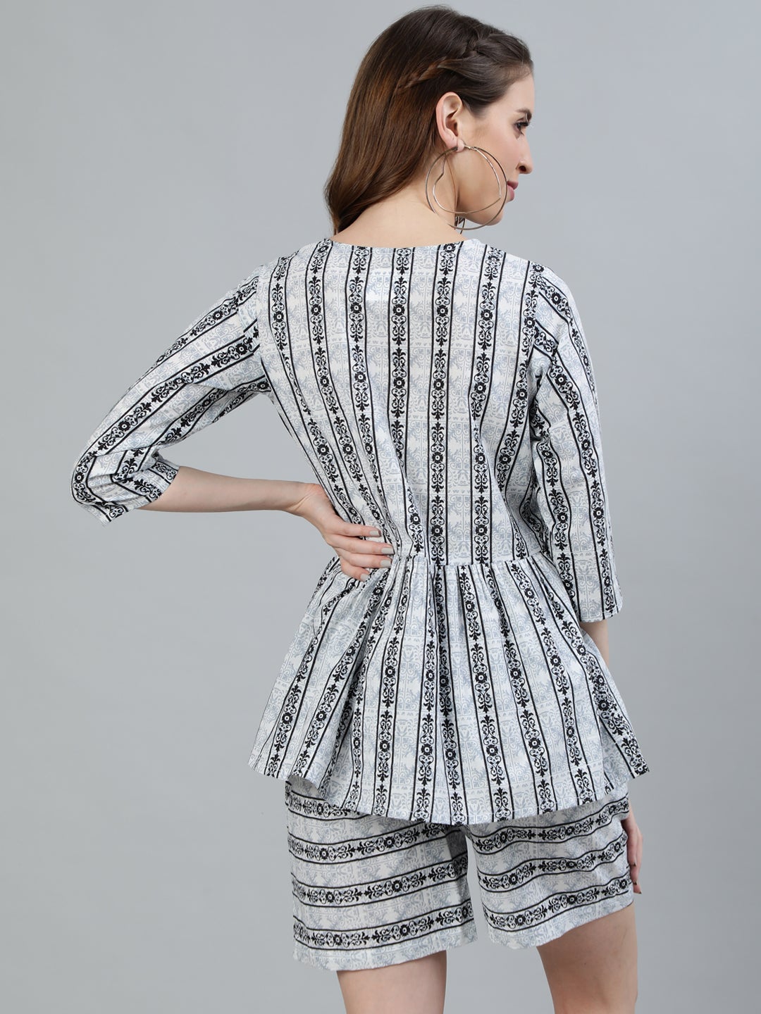 Women Off-White & Black Printed Night suit | NOZ2TOZ - Made In INDIA.