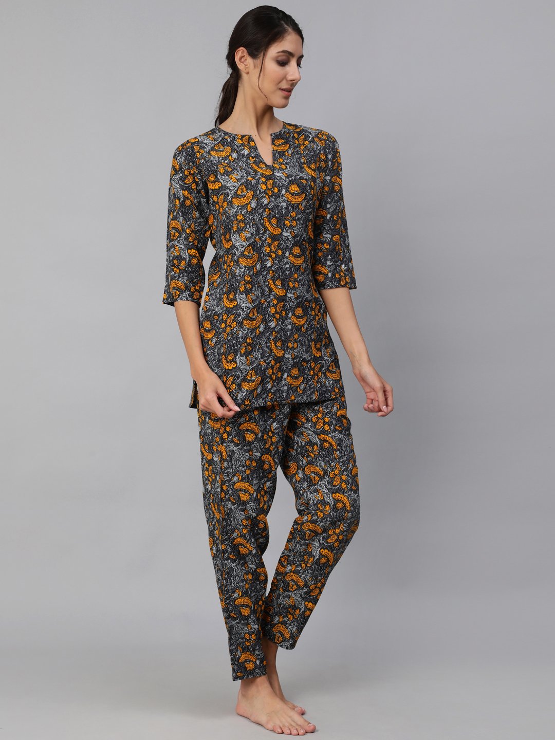 Women Grey Printed Night Suit Set | NOZ2TOZ - Made In INDIA.