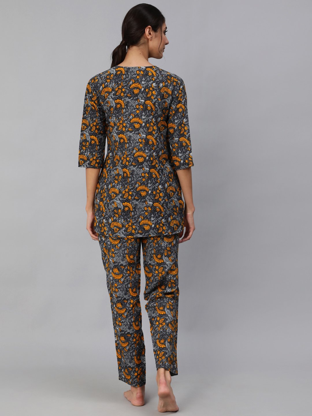 Women Grey Printed Night Suit Set | NOZ2TOZ - Made In INDIA.