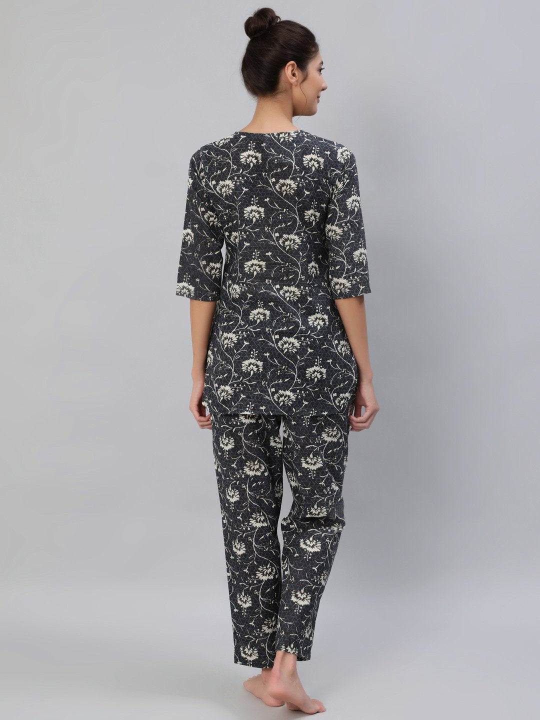 Women Grey Floral Printed Night Suit Set | NOZ2TOZ - Made In INDIA.