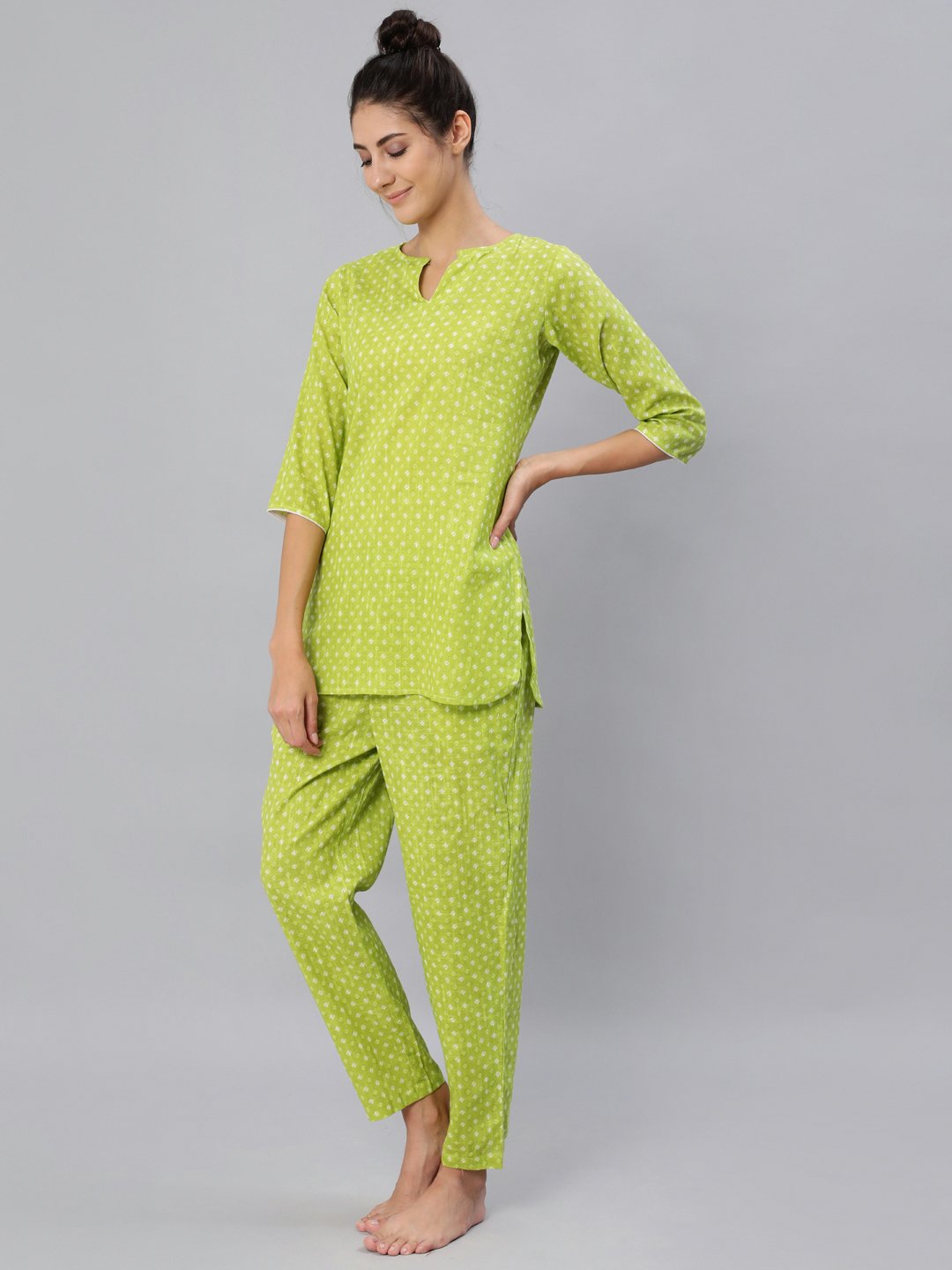 Women Green Printed Night Suit Set | NOZ2TOZ - Made In INDIA.