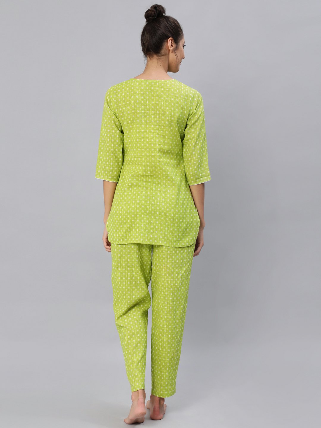 Women Green Printed Night Suit Set | NOZ2TOZ - Made In INDIA.