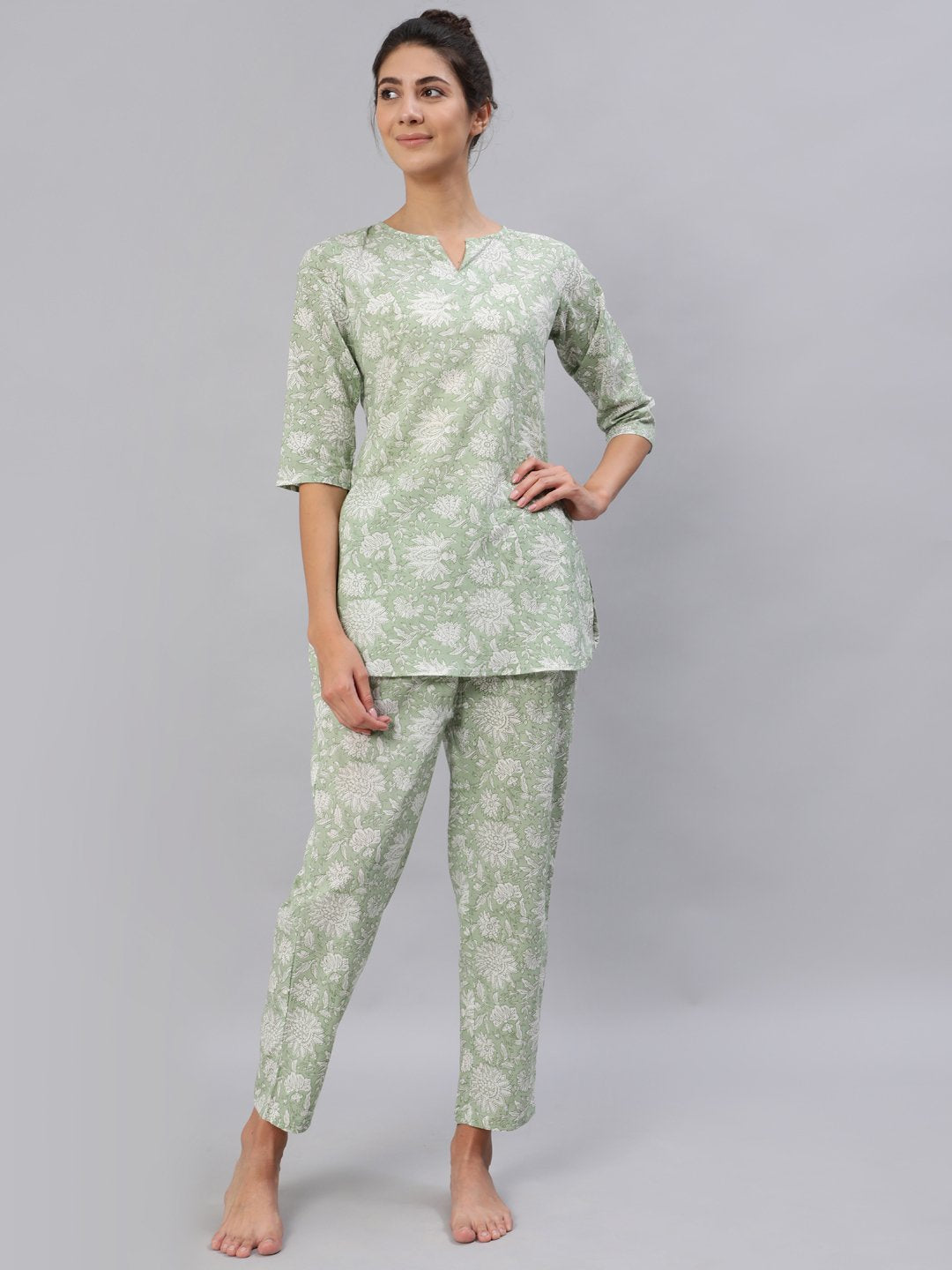 Women Green Floral Printed Night Suit Set | NOZ2TOZ - Made In INDIA.