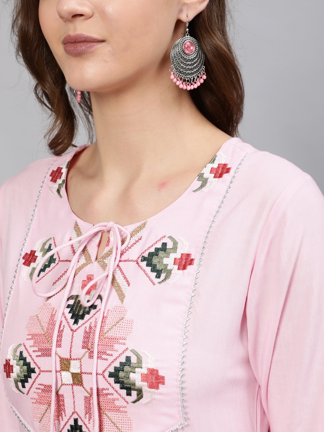 Women Pink Embroidered Straight Kurta With Three Quarter Sleeves | NOZ2TOZ - Made In INDIA.