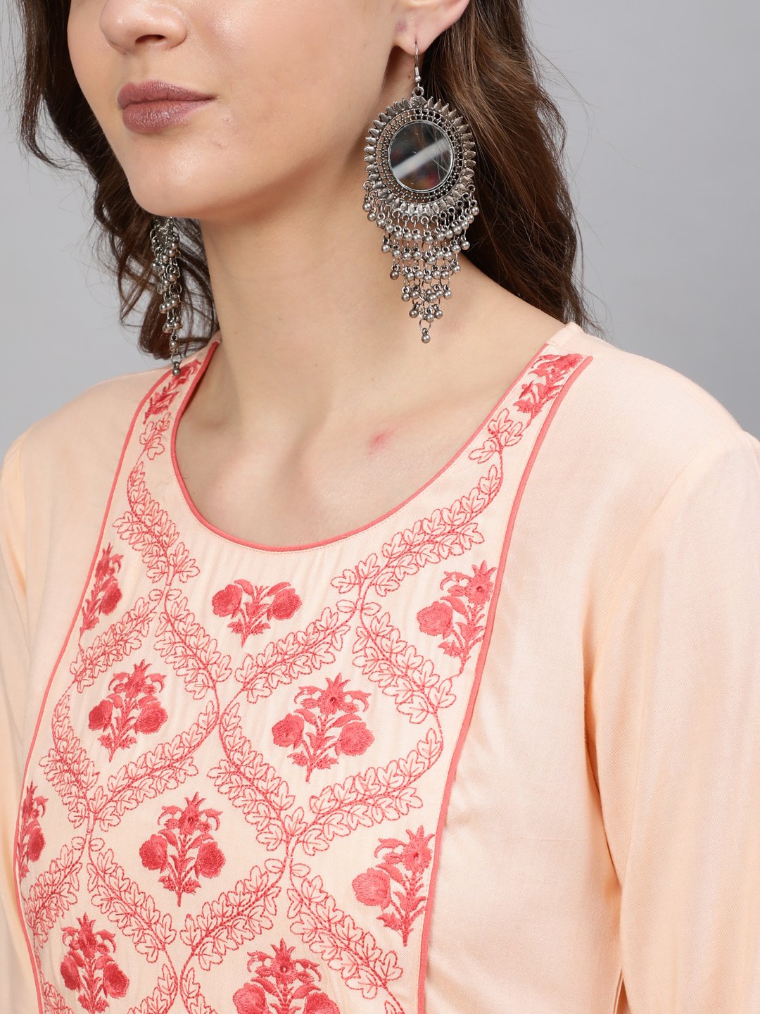 Women Peach Embroidered Straight Kurta With Three Quarter Sleeves | NOZ2TOZ - Made In INDIA.