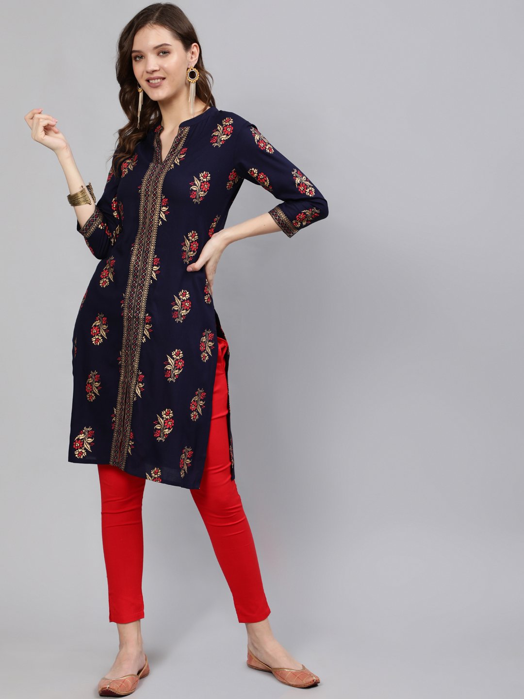 Women Navy Blue Straight Kurta With Three Quarter Sleeves | NOZ2TOZ - Made In INDIA.