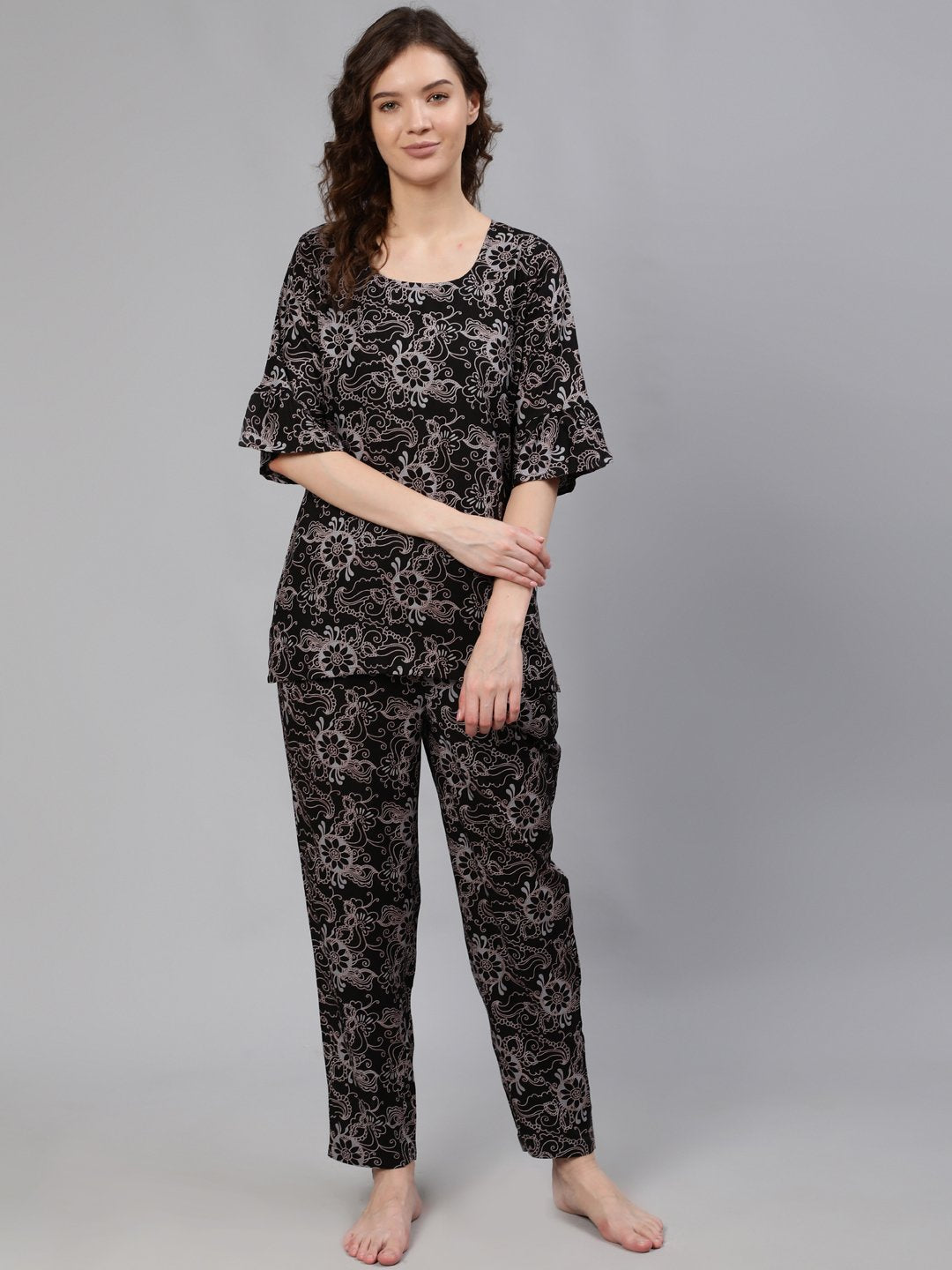 Women Black Printed Night Suit | NOZ2TOZ - Made In INDIA.