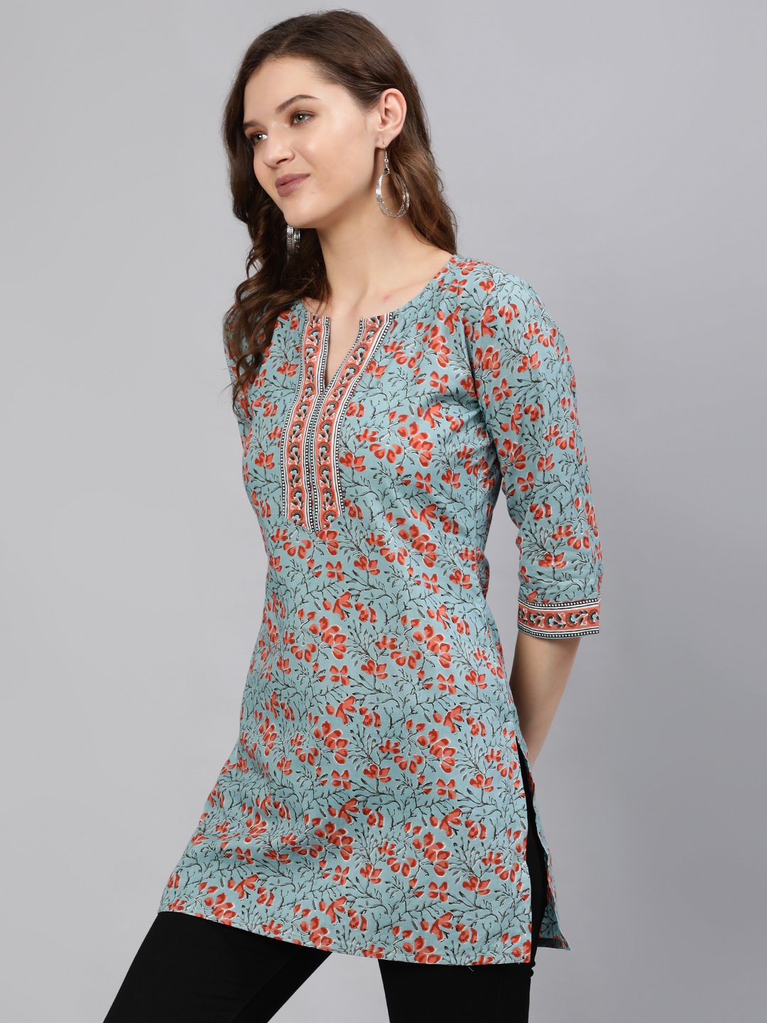 Women Green Floral Printed Tunic With Three Quarter Sleeves | NOZ2TOZ - Made In INDIA.