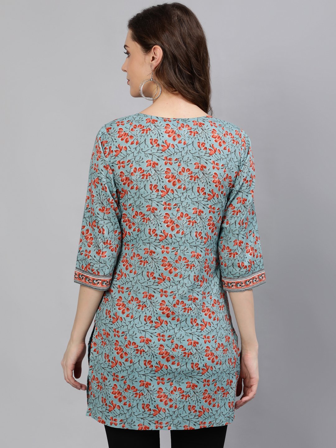 Women Green Floral Printed Tunic With Three Quarter Sleeves | NOZ2TOZ - Made In INDIA.