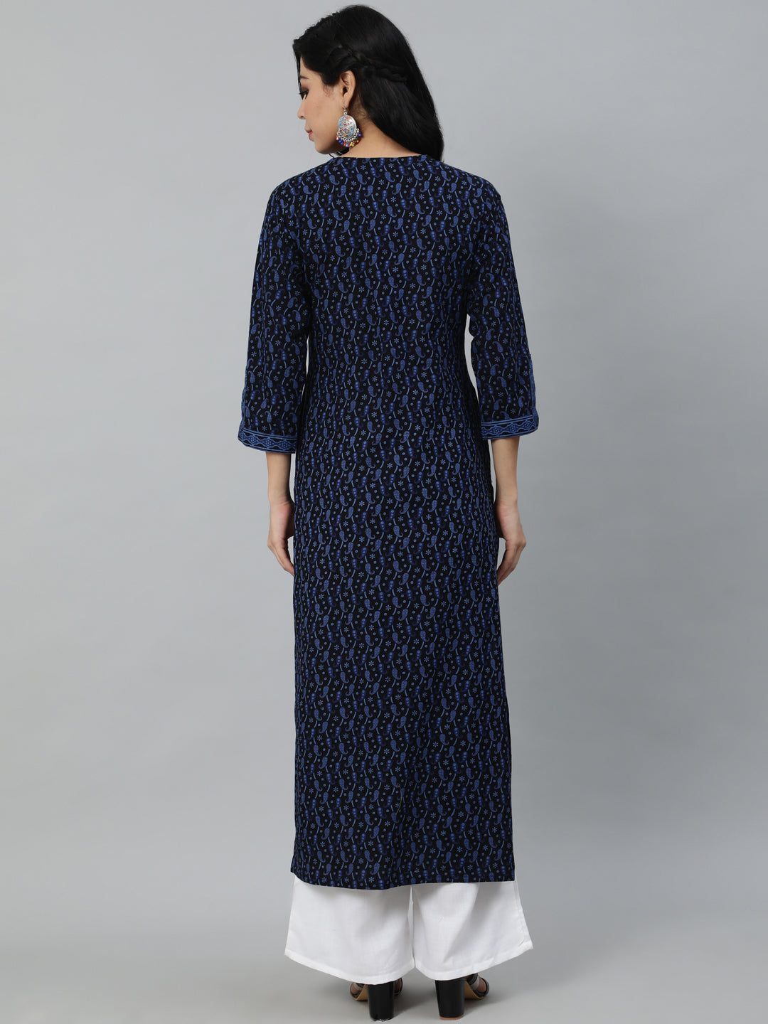 Women Black Printed Straight Kurta With Three Quarter Sleeves | NOZ2TOZ - Made In INDIA.