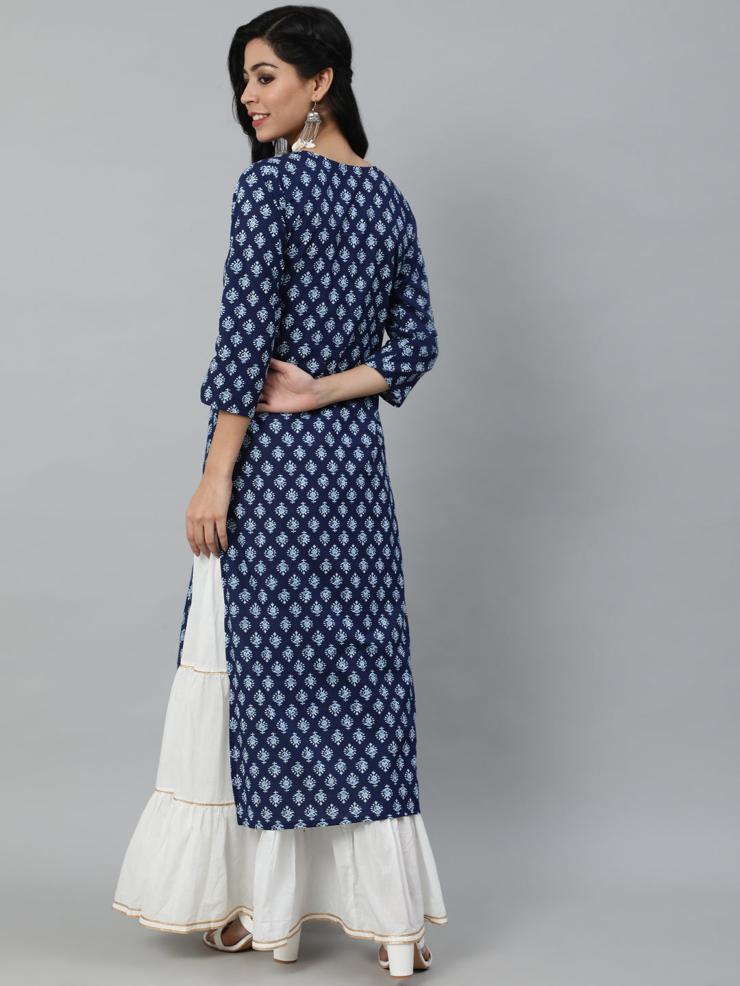 Women Navy Blue Ethnic Printed Straight Kurta With Three Quarter Sleeves | NOZ2TOZ - Made In INDIA.