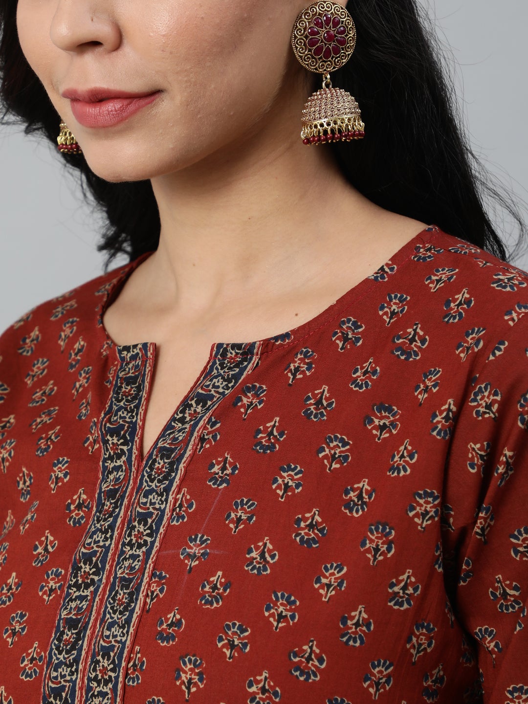 Women Maroon Printed Straight Kurta With Three quarter Sleeves | NOZ2TOZ - Made In INDIA.